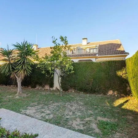 Pool-side Townhouse In Cabo Roig